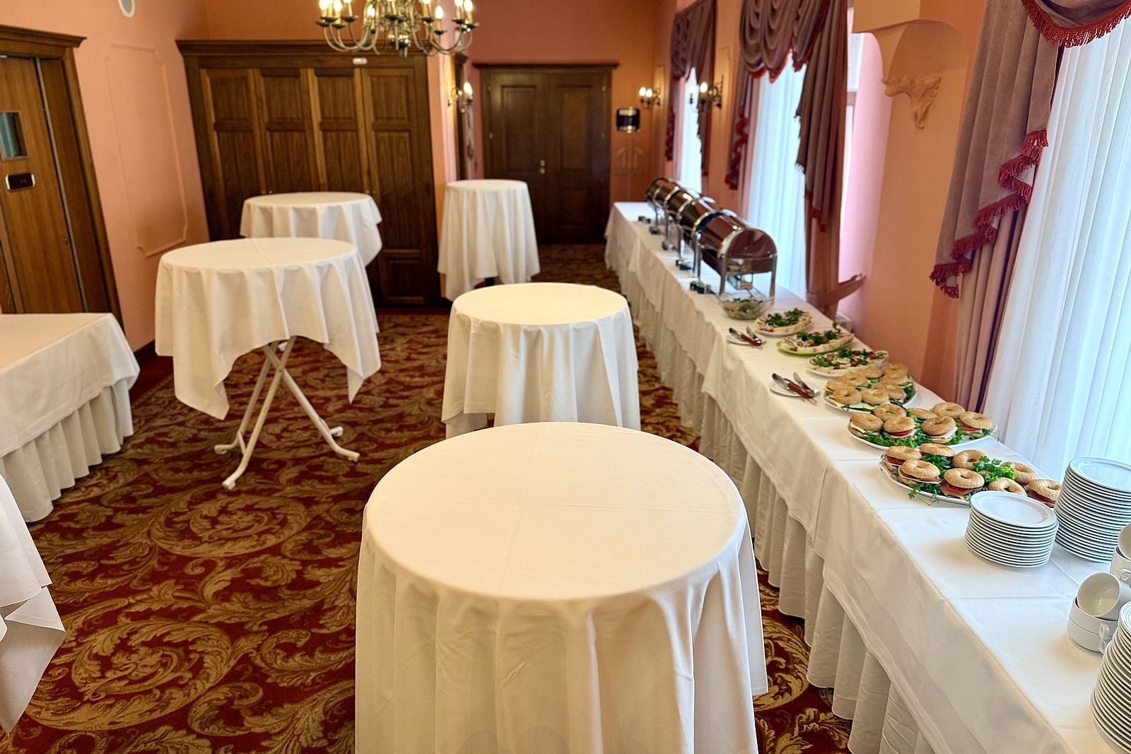 Frühstücksbuffet im Schlossparkhotel Schkopau