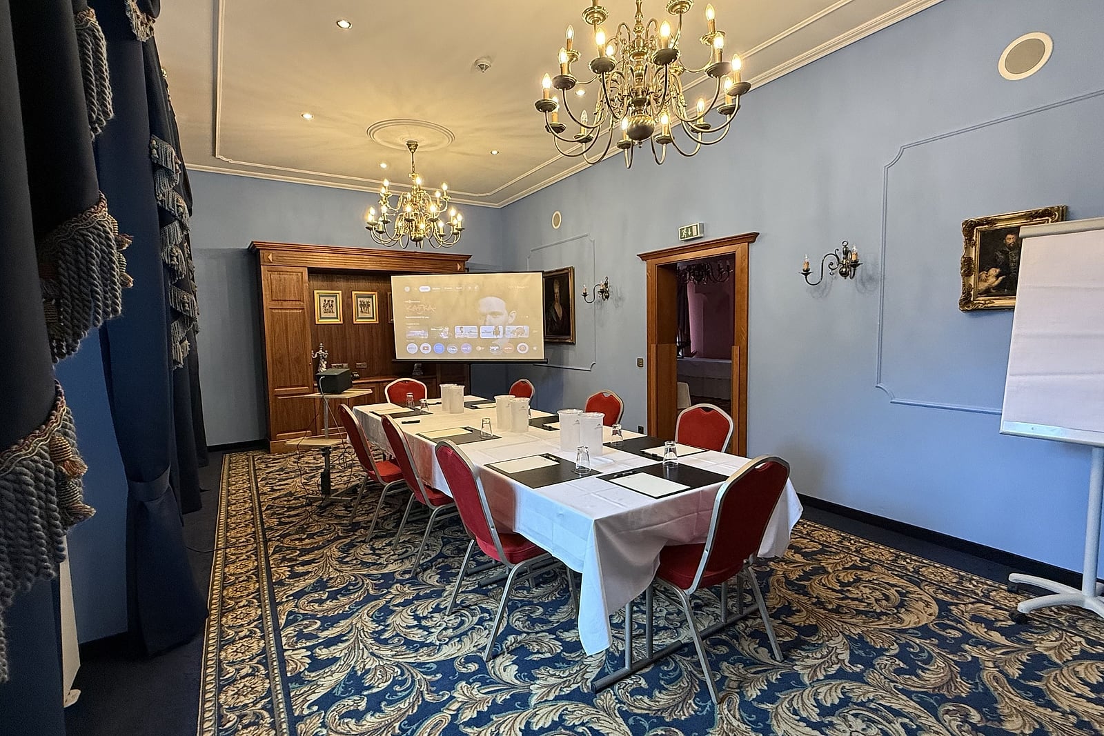 Blauer Salon im Schlossparkhotel Schkopau