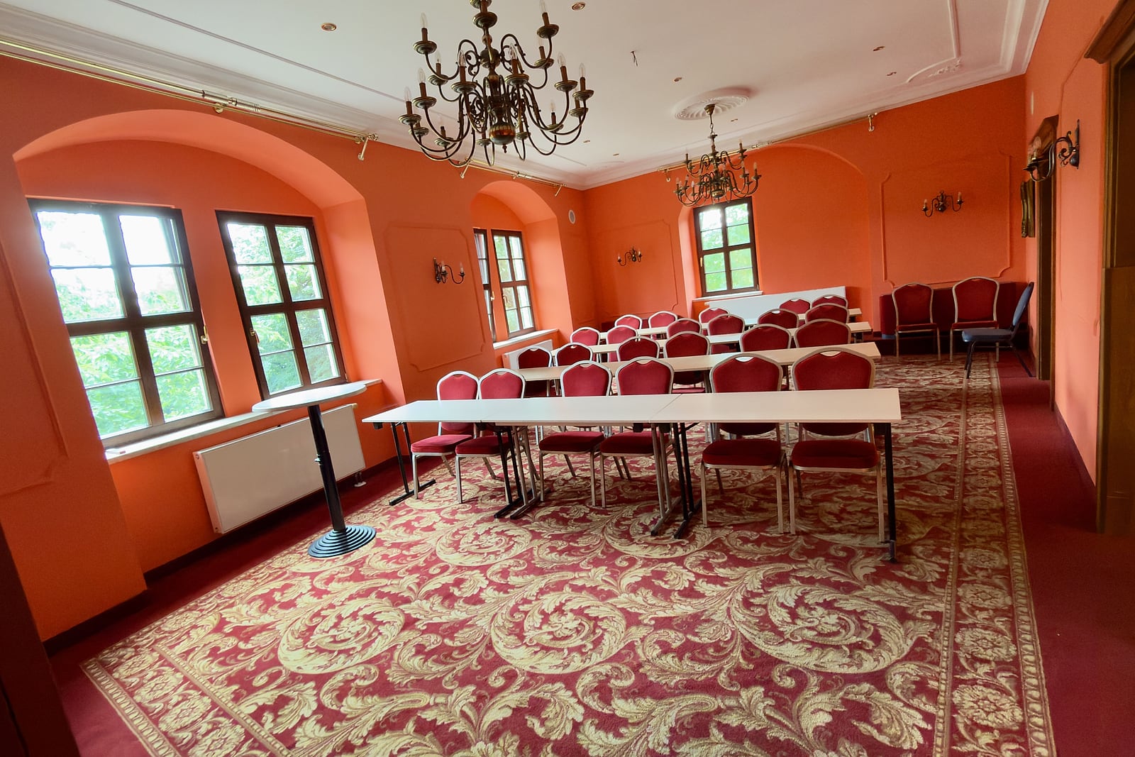Roter Salon im Schlossparkhotel Schkopau